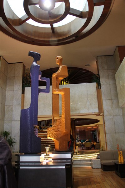 004-Холл отеля Касабланка